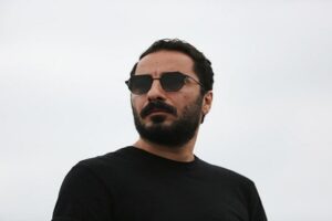 انصراف نوید محمدزاده از اجراهای بینالمللی «سیصد»