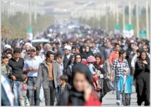 تعادل میان سنت و مدرنیته در خانواده؛ چگونه فرزندانمان را همراهی کنیم؟
