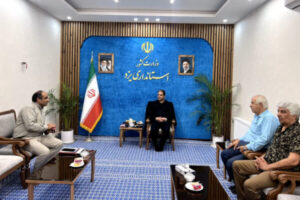 نشست اعضای هیات مدیره انجمن صنفی رانندگان و دارندگان ناوگان مسافربری جاده‌ای استان یزد با اسماعیل دهستانی، معاون سیاسی، امنیتی و اجتماعی استاندار برگزار شد