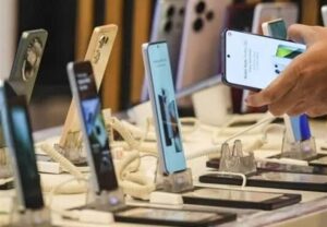 توقف ثبت سفارش تجاری تلفن همراه؛ چالش جدید تأمین نیاز بازار